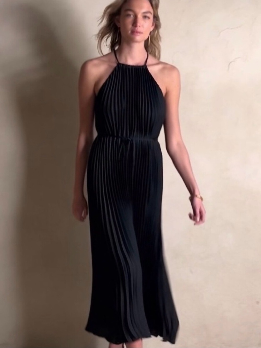 Banana Republic Black Pleated Halter Midi Dress - Women